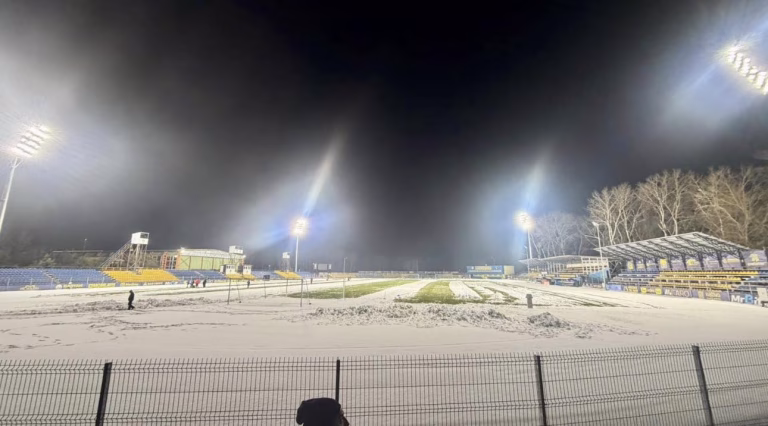 S-a aprins nocturna pe stadionul din Giulești pentru prima dată