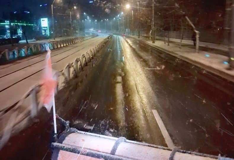 Sectorul 6 deszăpezește toată noaptea, cu pauză doar la schimbul de tură - Bucuresti