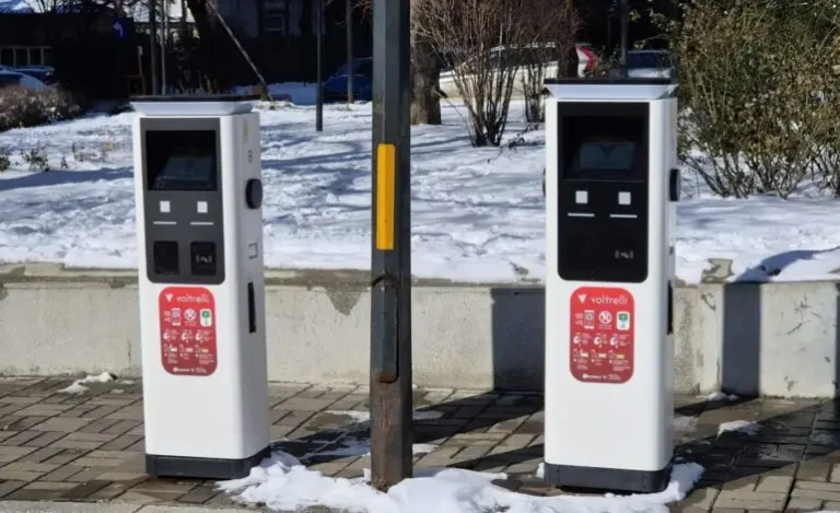 Sectorul 1 | Nouă stații publice de încărcare pentru mașini electrice, tarif 1,59 lei/kWh
