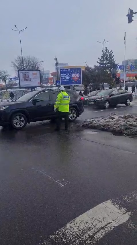 Trafic în Sectorul 6: semafoare căzute și aglomerație dimineață - Bucuresti