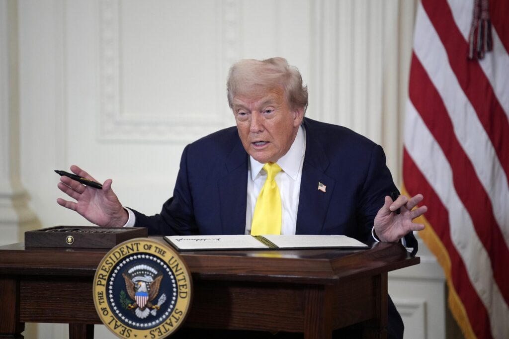 Trump promite 5 miliarde $ pentru Gaza la summit - Politica
