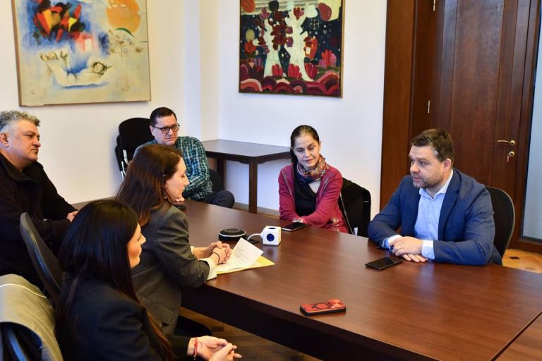 Ciucu: Vreau să alegem cei mai buni manageri de teatre. Primarul general anunță o dezbatere cu actori, regizori, critici pe tema noului regulament de concurs