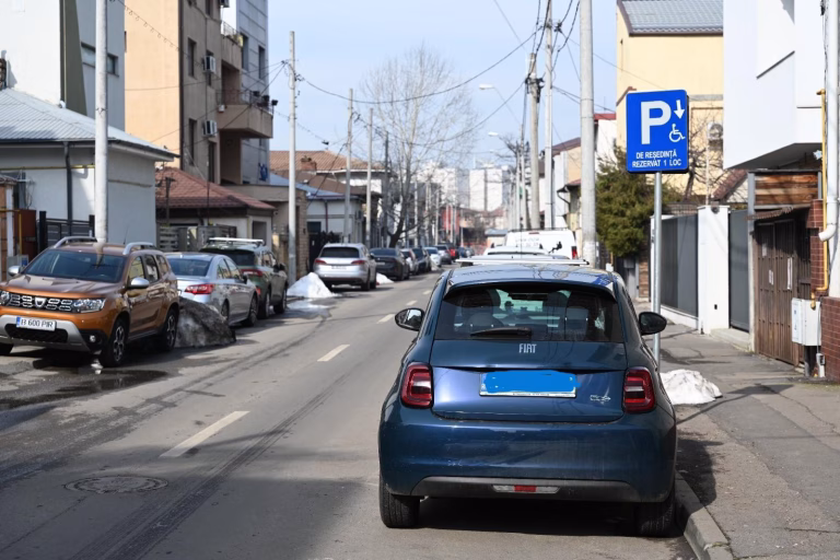 Ghid complet pentru obținerea locului de parcare de reședință și a legitimației speciale pentru persoanele cu handicap în Sectorul 1