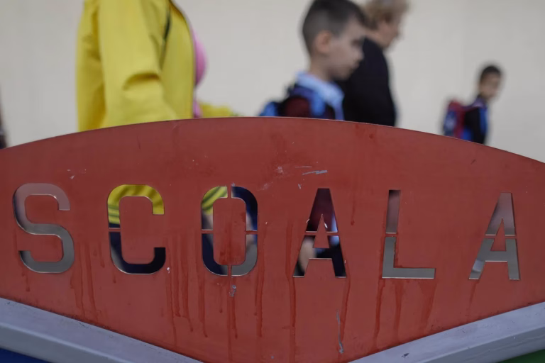 Incident grav în Sectorul 2: Profesor agresor față de un elev