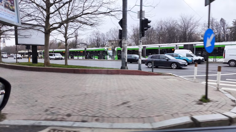 Incident pe Șoseaua Mihai Bravu: Tramvaie blocate din cauza unei defecțiuni
