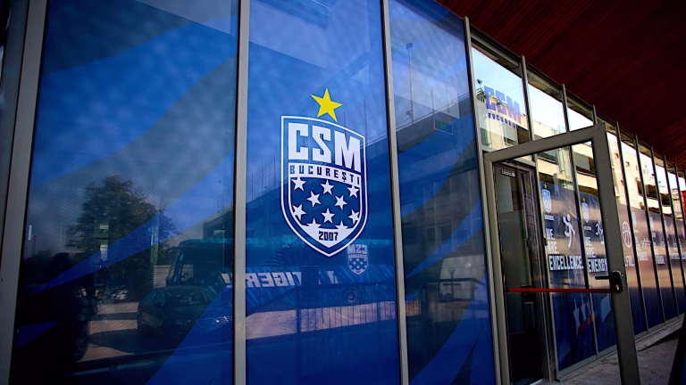 O sală de sport multifuncțională va fi construită pe terenul fostei baze Mase Plastice. O investiție de 8,3 milioane de euro pe care o face Clubul Sportiv Municipal București