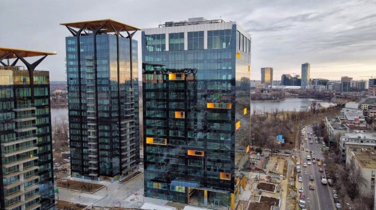 One Tower București rămâne în așteptare. Cea mai scumpă clădire de birouri din București are un cumpărător, dar tranzacția nu este iminentă