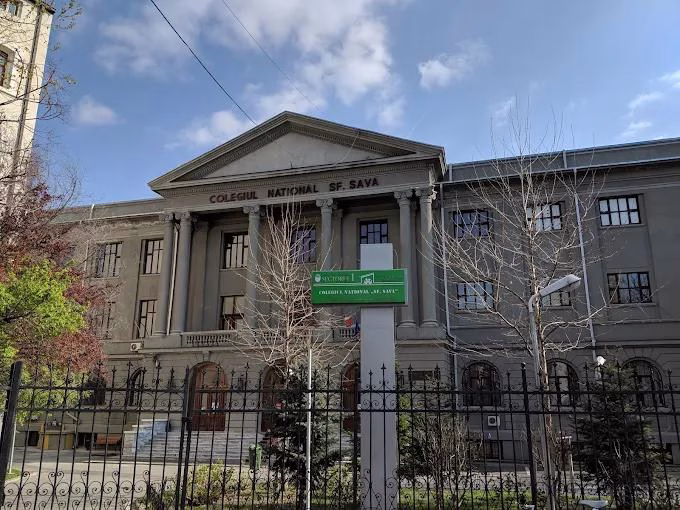 Separarea administrativă a Colegiului „Sfântul Sava” de școala „Vasile Alecsandri”