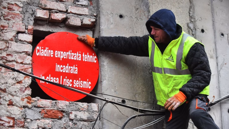 Soluții pentru clădirile cu risc seismic din București, la 49 de ani de la cutremurul din 1977