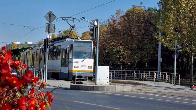 Tramvaiele 19 și 49 suspendate, iar alte 5 linii STB au trasee deviate în urma reabilitării căii de rulare