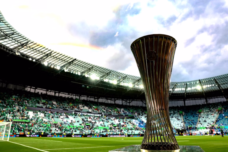 AEK Atena a făcut spectacol, Fiorentina s-a chinuit