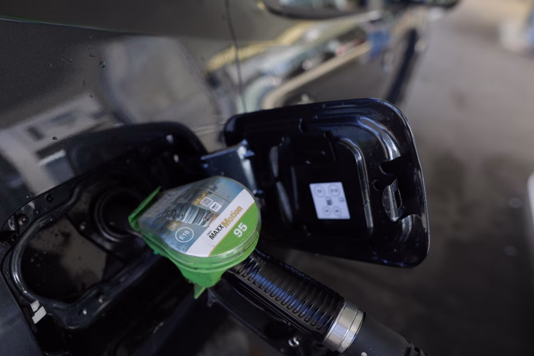 Benzina scumpă? Consiliul Concurenței zice că e totul OK
