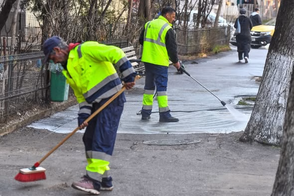 Curățenia de primăvară în Sectorul 6 intră în săptămâna a doua