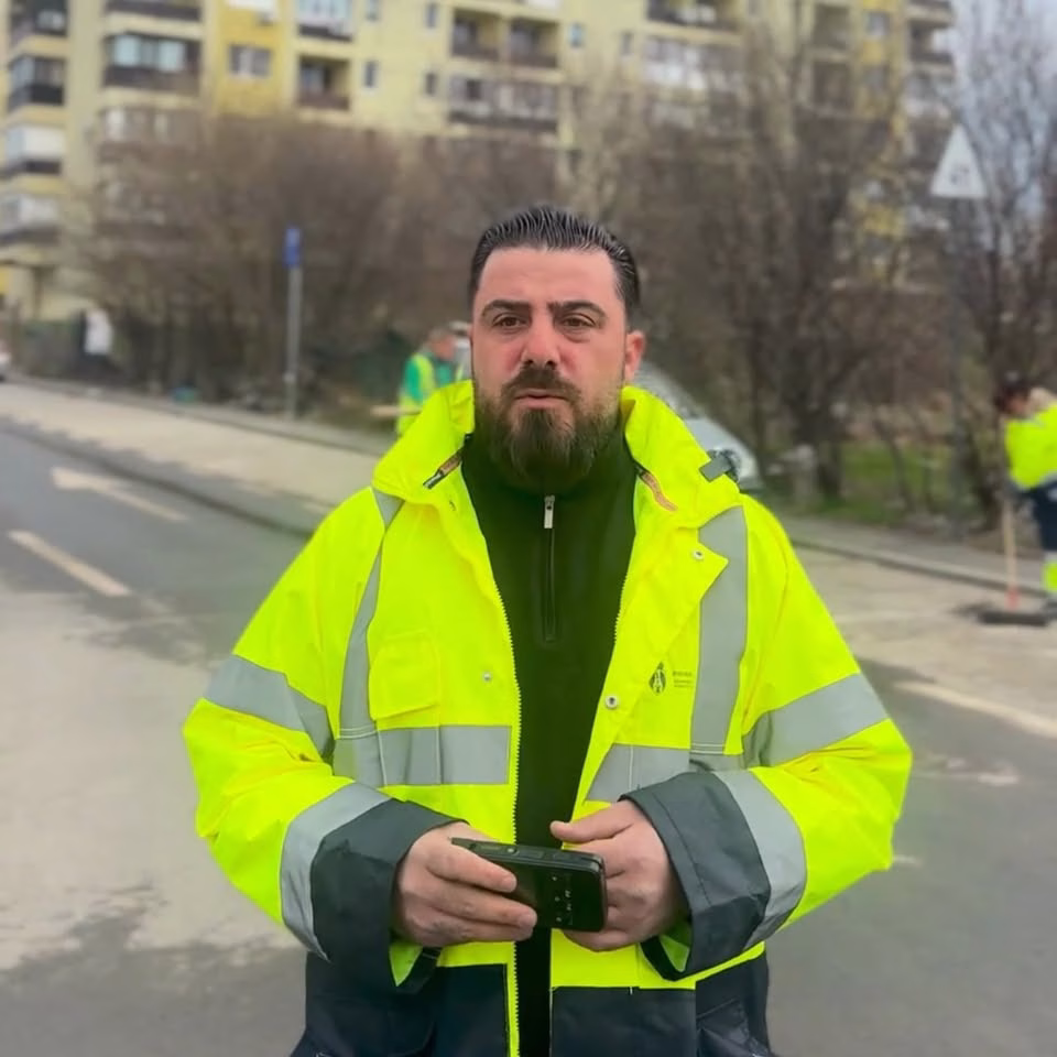 Curățenie de primăvară în Giulești: unde se spală străzile - Bucuresti