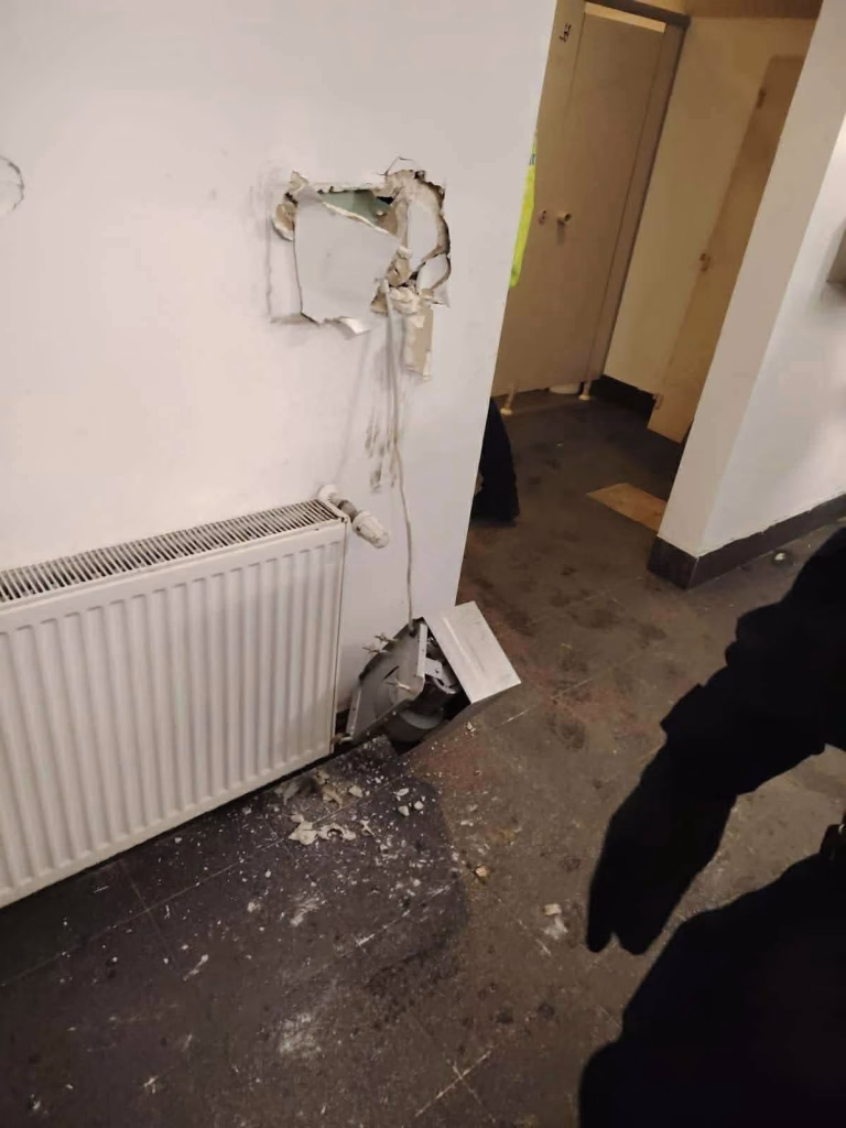 Derby-ul din Cluj s-a terminat cu vandalism la stadion - Sport