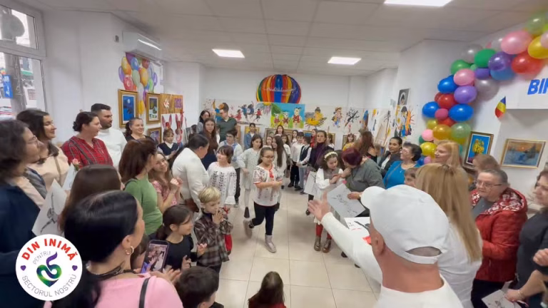 Expoziție de 8 Martie la Centrul de pictură Sfântul Andrei