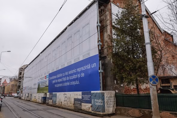 Hanul Solacolu de pe Moșilor renaște din ruine - Bucuresti
