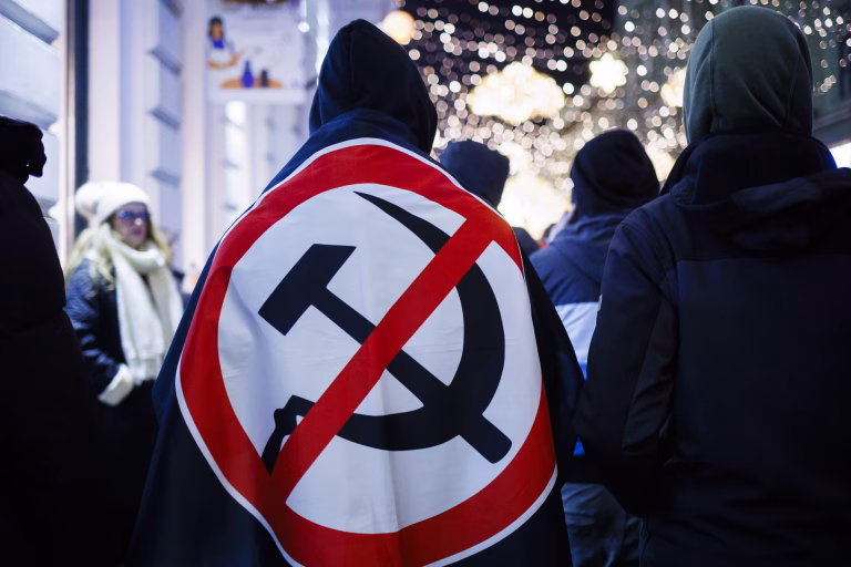 La 37 de ani de la Revoluție, încă n-avem lege anti-comunism