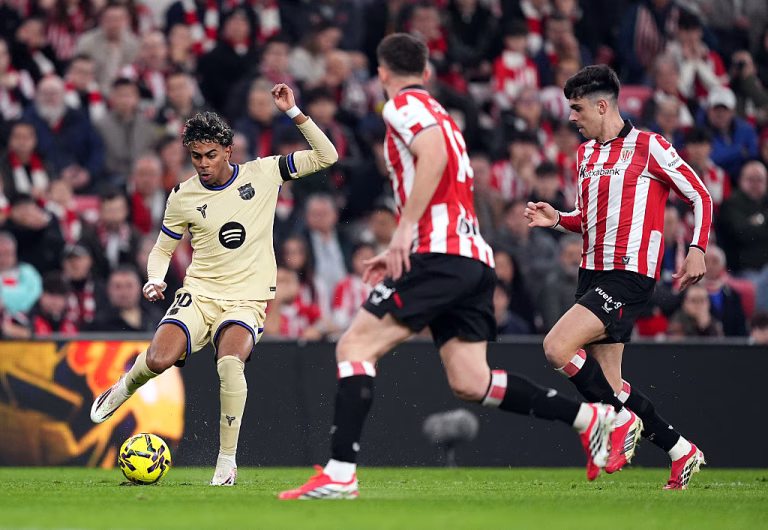 Lamine Yamal salvează Barcelona cu un gol superb la Bilbao