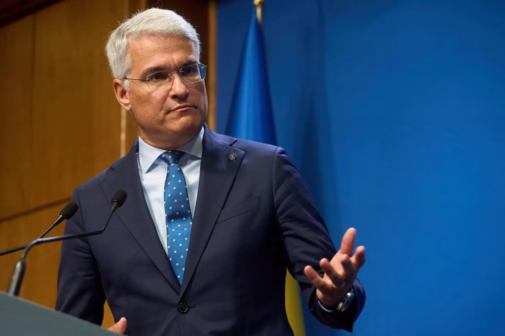 Moțiune simplă împotriva lui Dragnea Pîslaru la Senat - Politica