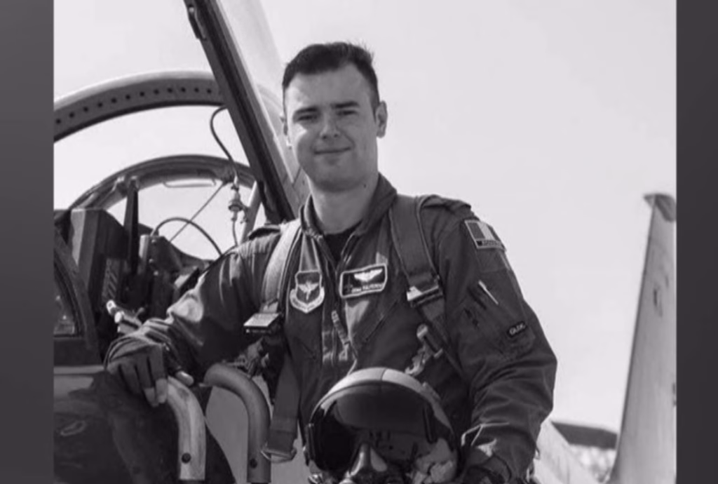 Octavian Palferenț, tânărul pilot de F-16, a murit salvând un câine - Politica