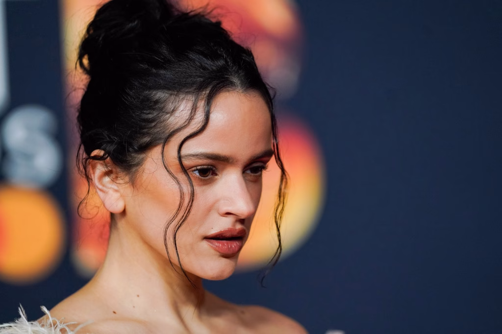 Rosalía și-a întrerupt concertul la Milano: „Nu mă simt bine - Politica
