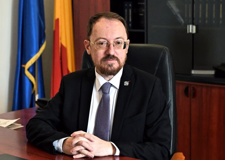 Senator bucureștean vrea foștii miniștri de Externe la masă
