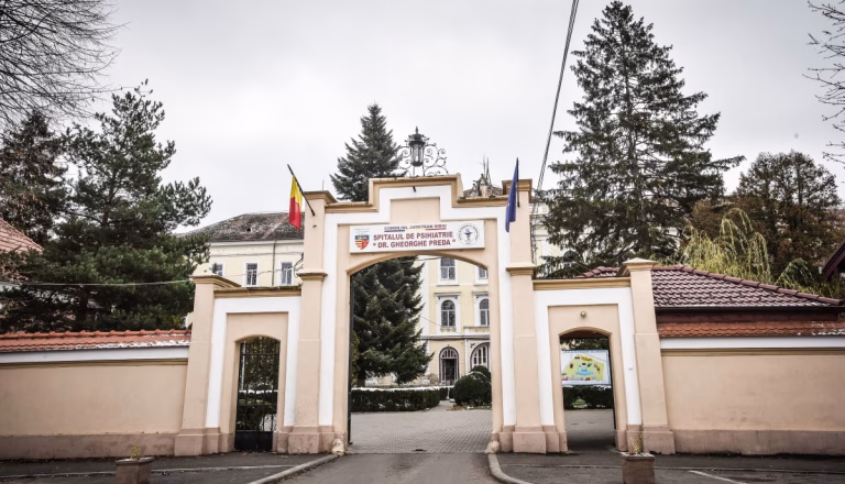 Spitalele de psihiatrie din România sunt supraaglomerate