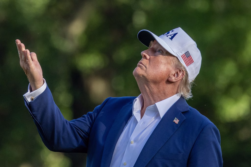 Trump desenat ca Pinocchio de presa iraniană - Politica