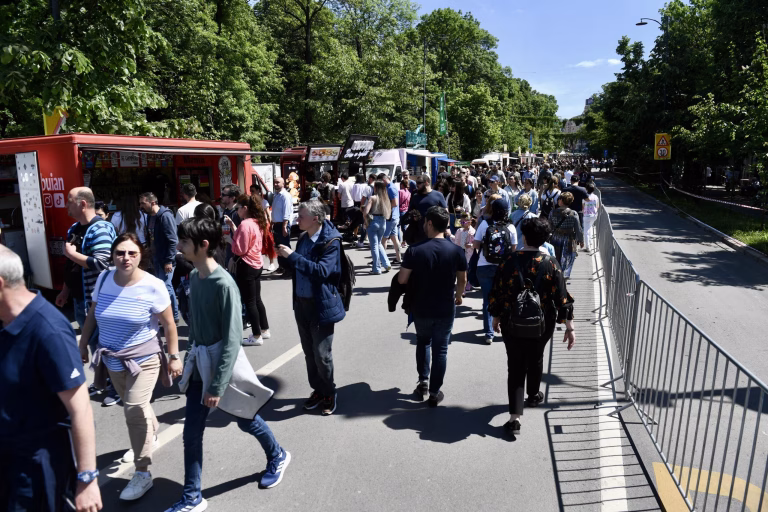 Locuitorii din Kiseleff solicită interzicerea festivalurilor comerciale de vară