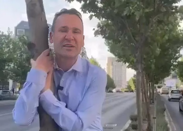 Negoiță pierde controlul asupra companiilor gestionate de Consiliul Local, numirile în consiliile de administrație sub supravegherea Guvernului