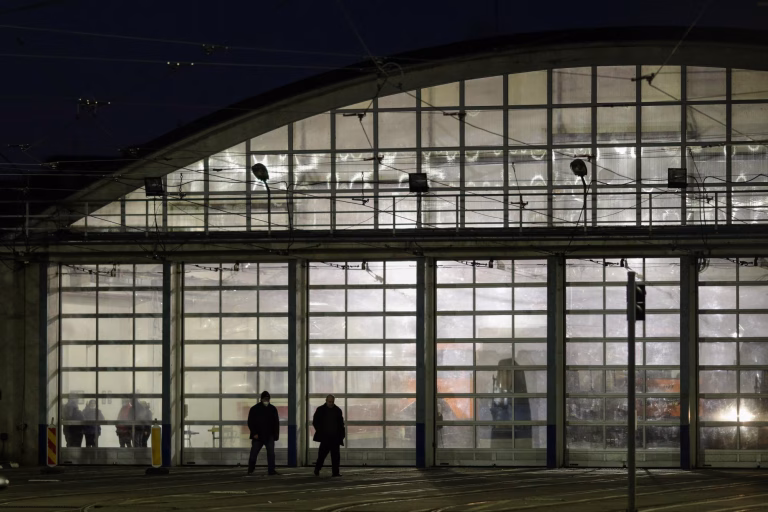 STB reduce săptămâna lucrătoare la patru zile, cu salarii diminuate pentru angajați