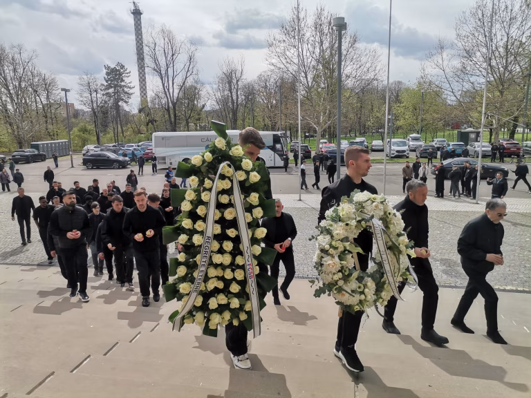Delegația FCSB a ajuns la Arena Națională pentru a-i aduce un ultim omagiu lui Mircea Lucescu