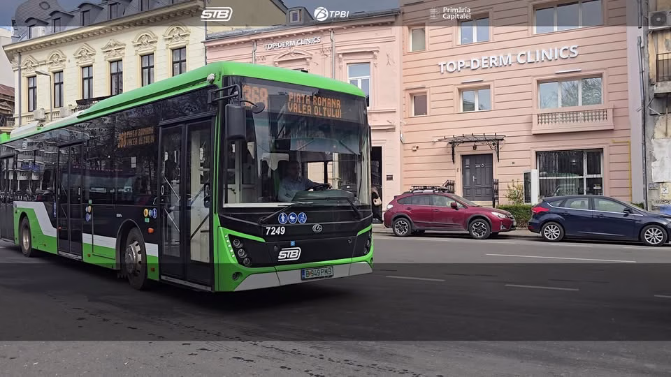Controlorii STB care au văzut tot Bucureștiul din autobuz - Bucuresti