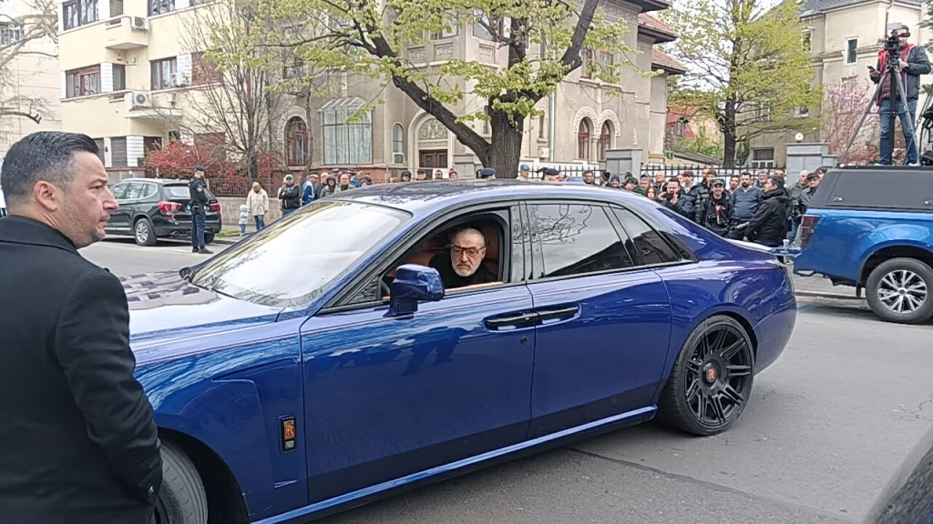 Gigi Becali, sosire de senzație la Bellu cu Rolls-Royce-ul - Sport