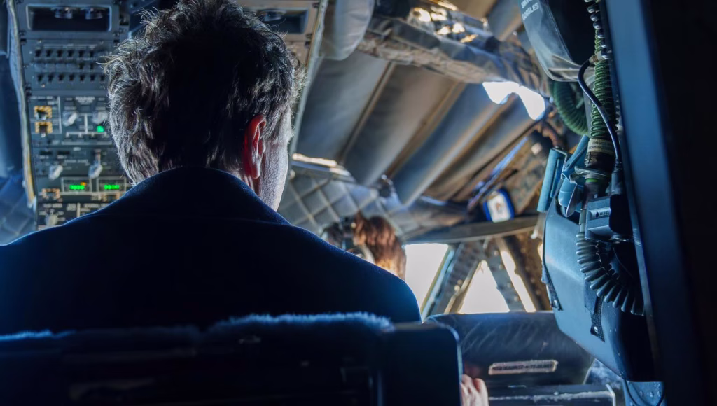 Nicușor Dan și-a upgrade-at avionul prezidențial - Politica