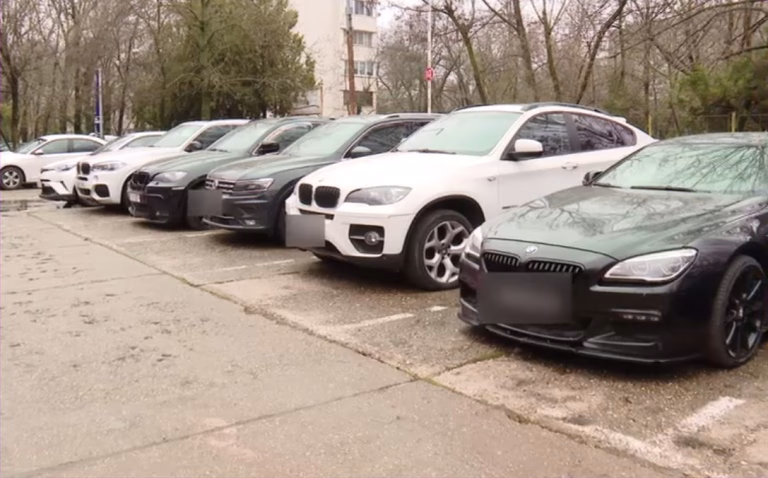 Peste 200 de mașini confiscate de ANAF au dispărut