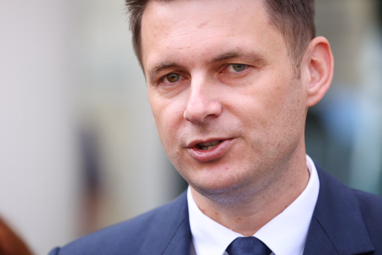 Abrudean către PSD: «Hai să guvernăm, nu să ne ascundem»