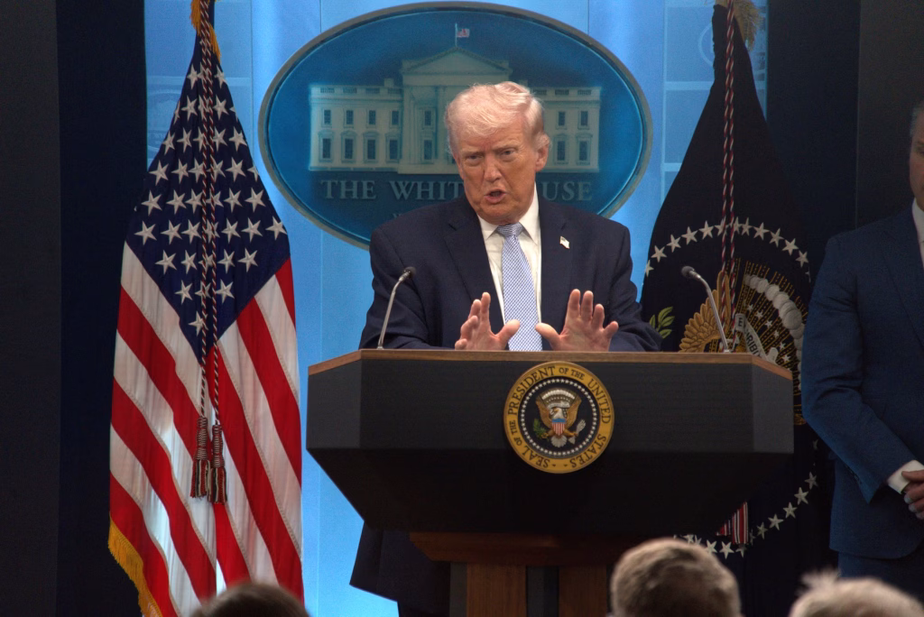 Artiștii fug de evenimentele aniversare Trump - Politica
