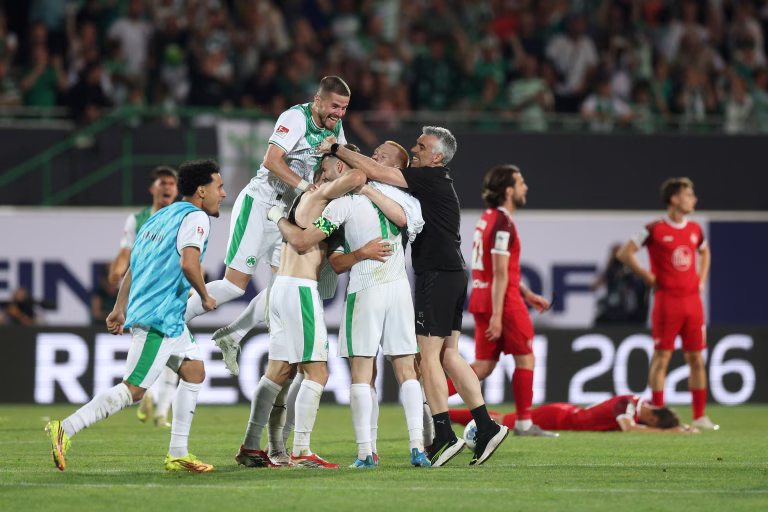 Baraj nebun în Germania: s-au salvat în ultimul minut
