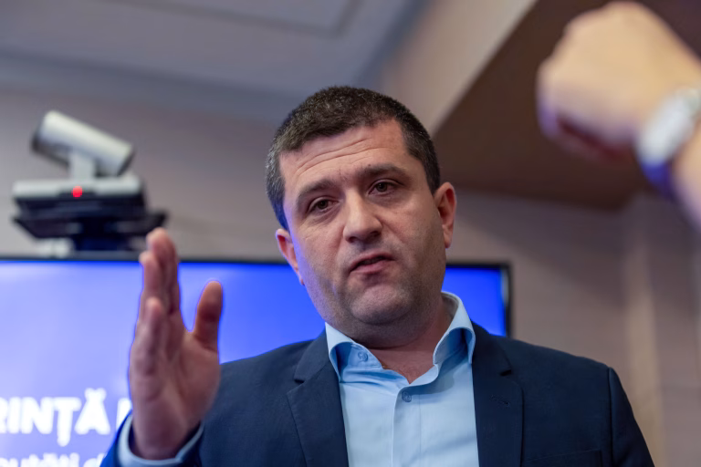 Miruță îl invită pe Putin să vadă drona rusească din Galați