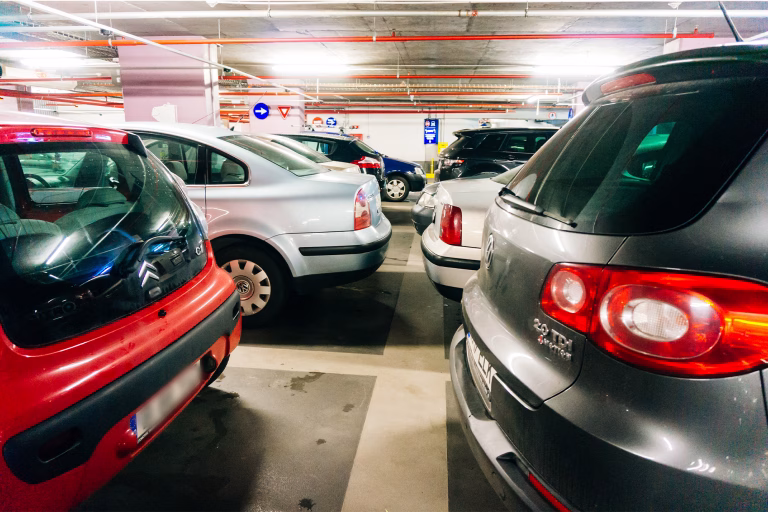 Parcări în centru: Ciucu reia un plan care se tot împotmolește