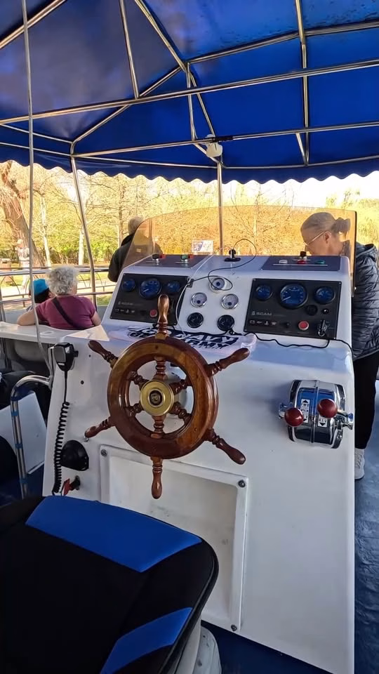 Vaporașul din Parcul IOR s-a întors pe lac