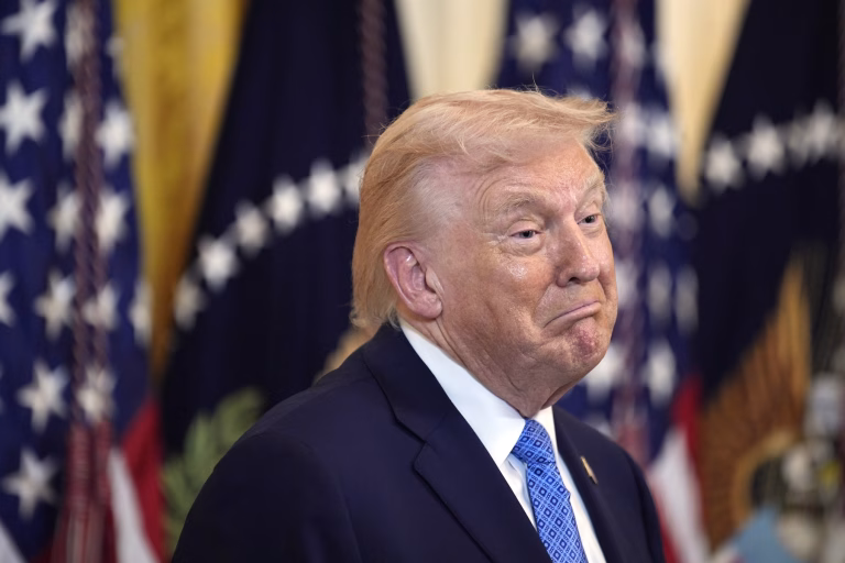 Camera Reprezentanților îi taie aripile lui Trump pe Iran