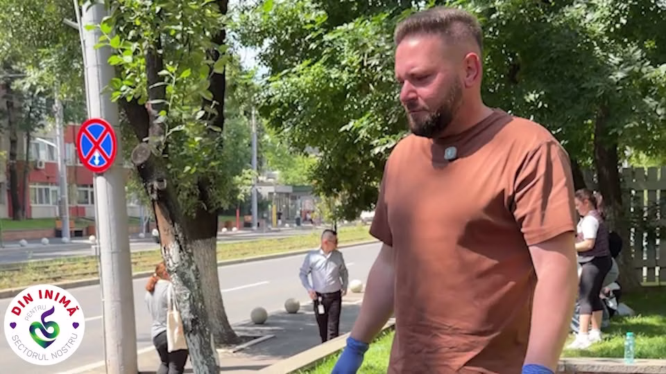 Copiii din Sectorul 5 au plantat 30.000 de flori pe Alexandriei - Bucuresti