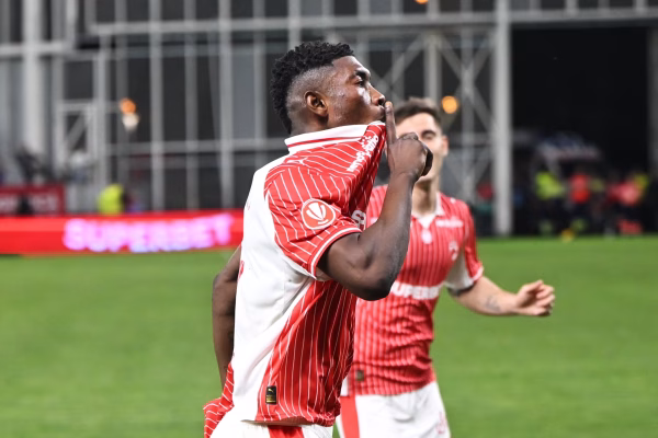 Dinamo s-a despărțit de Kennedy Boateng