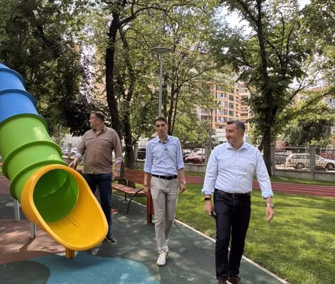 Loc de joacă nou în Grozăvești, cu pistă de alergare