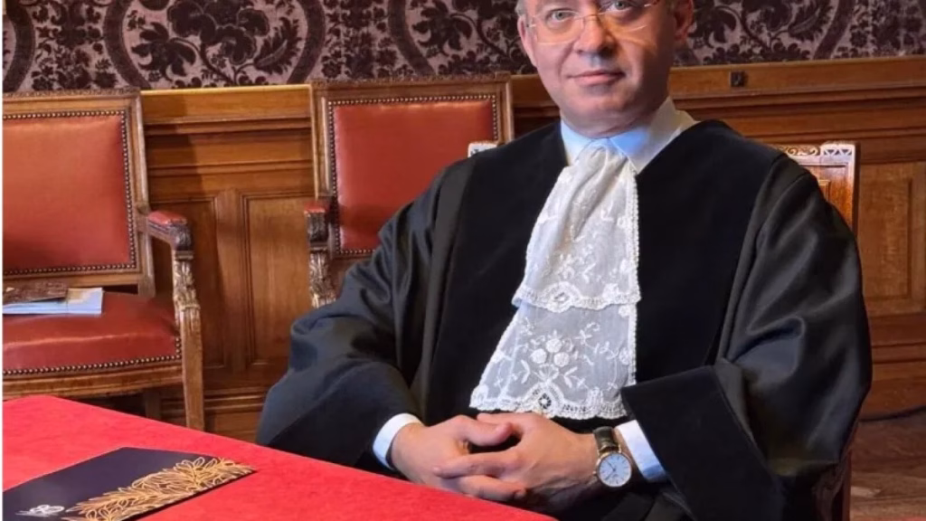 Aurescu, de la Haga la mesajul pentru tineri: fă-ți treaba bine - Politica
