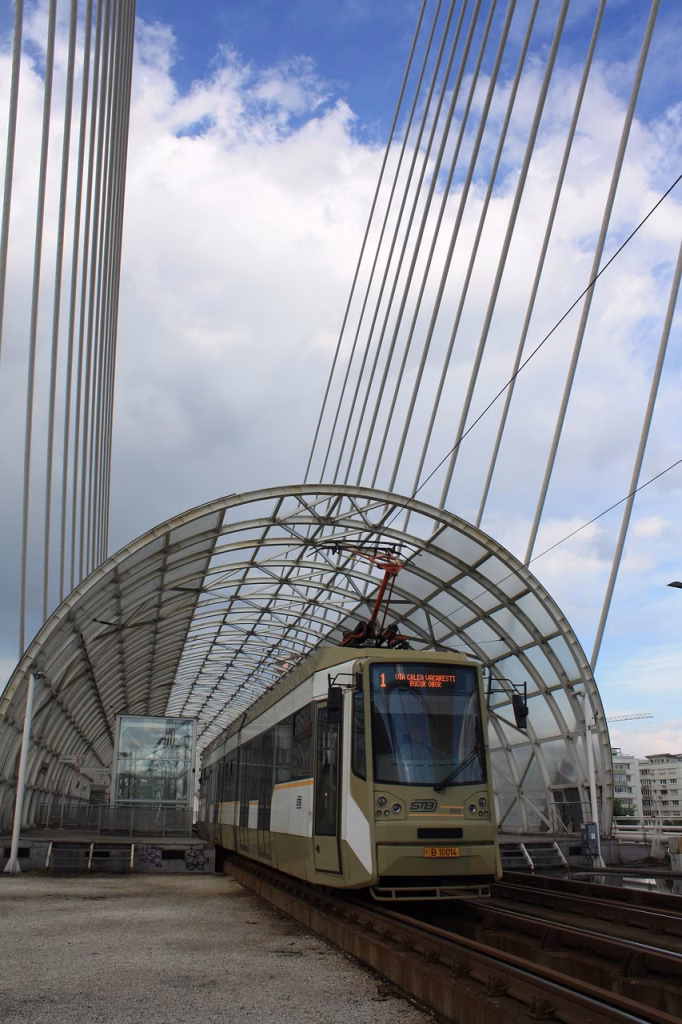 Basarab, gata înainte de școală, promite PMB - Bucuresti (Stock photo)