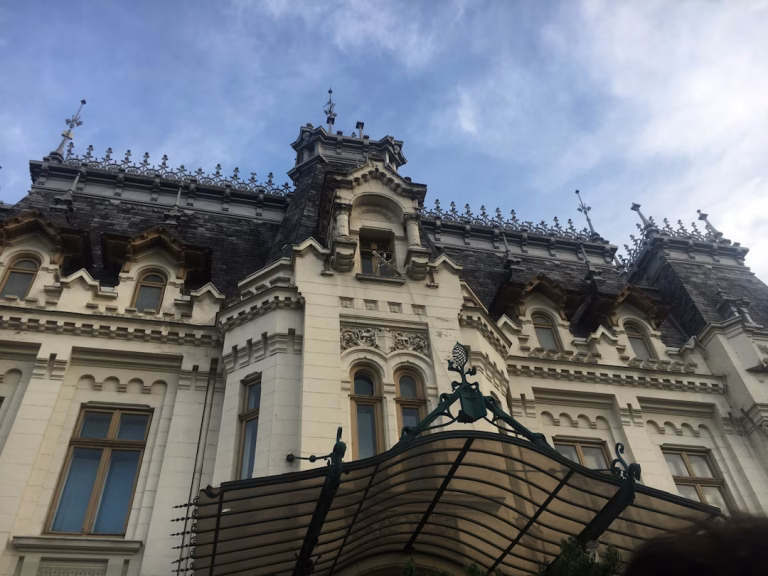 Electric Castle 2026: CFR pune un tren direct din București spre Bonțida